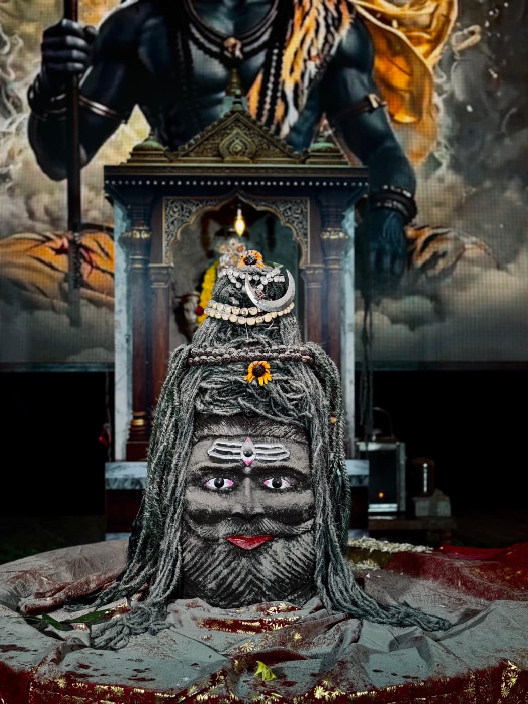 જટાધારી સ્વરૂપે શિવલિંગનો શૃંગાર